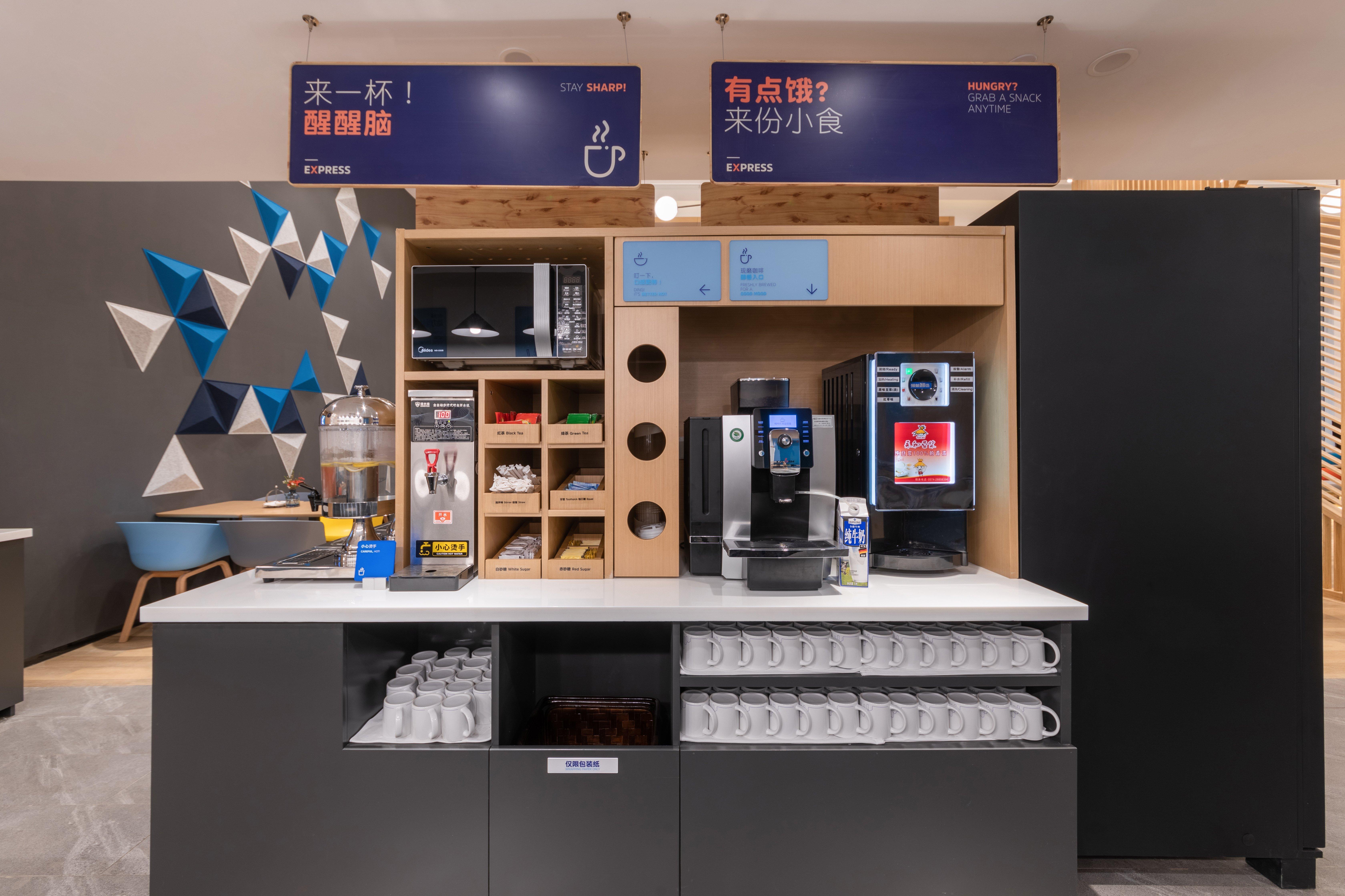 Holiday Inn Express Ningbo City Center By Ihg Exteriör bild