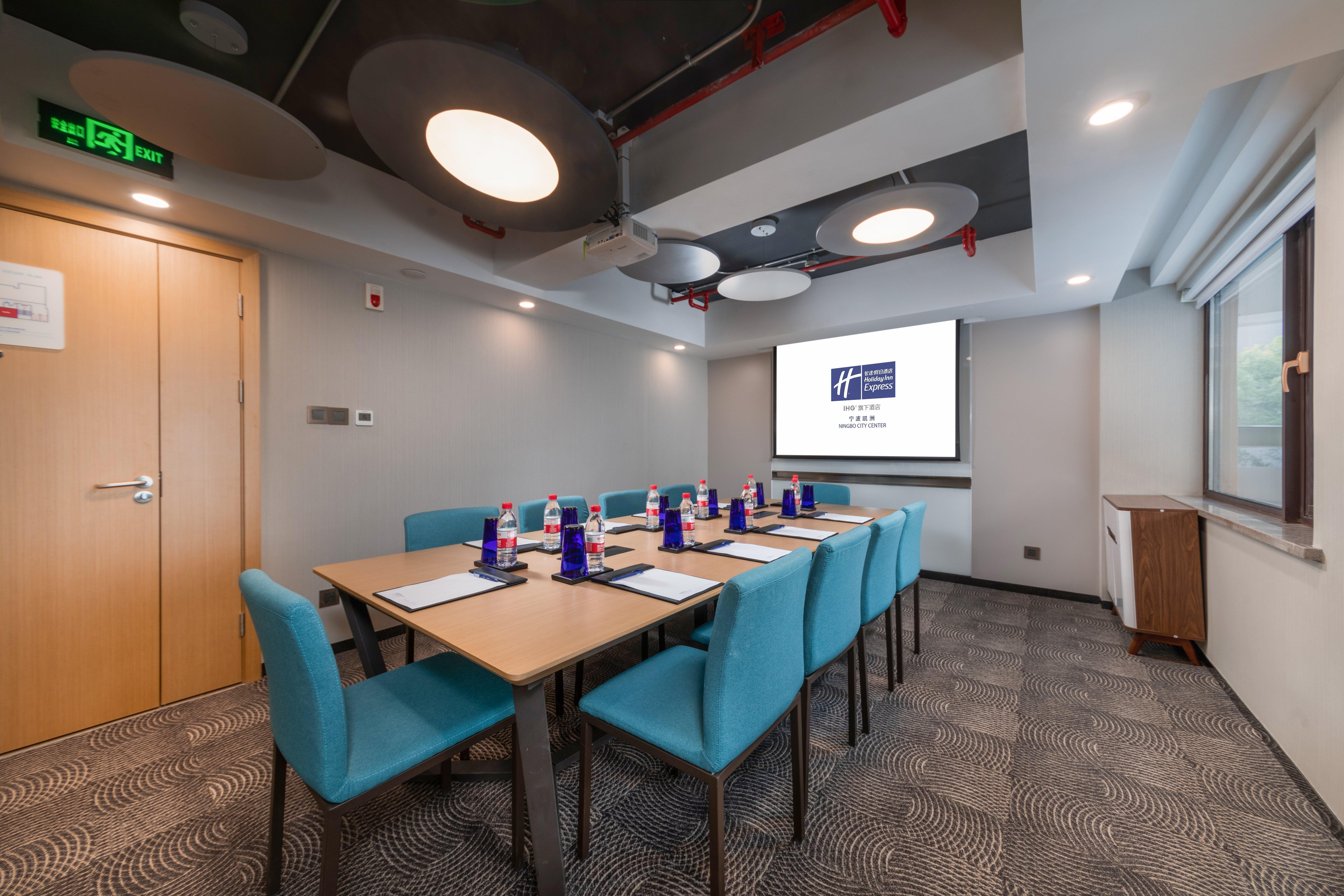 Holiday Inn Express Ningbo City Center By Ihg Exteriör bild