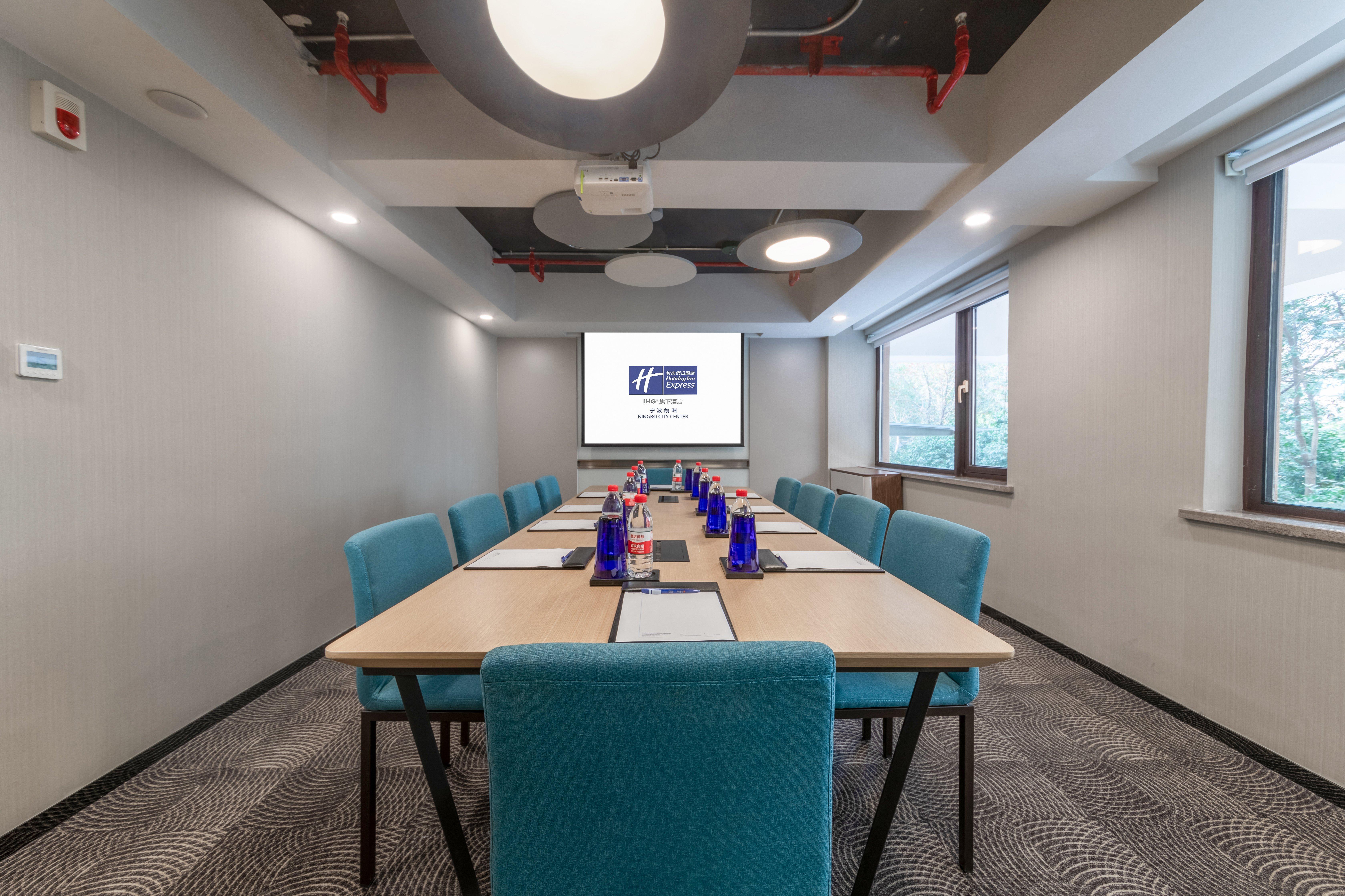 Holiday Inn Express Ningbo City Center By Ihg Exteriör bild