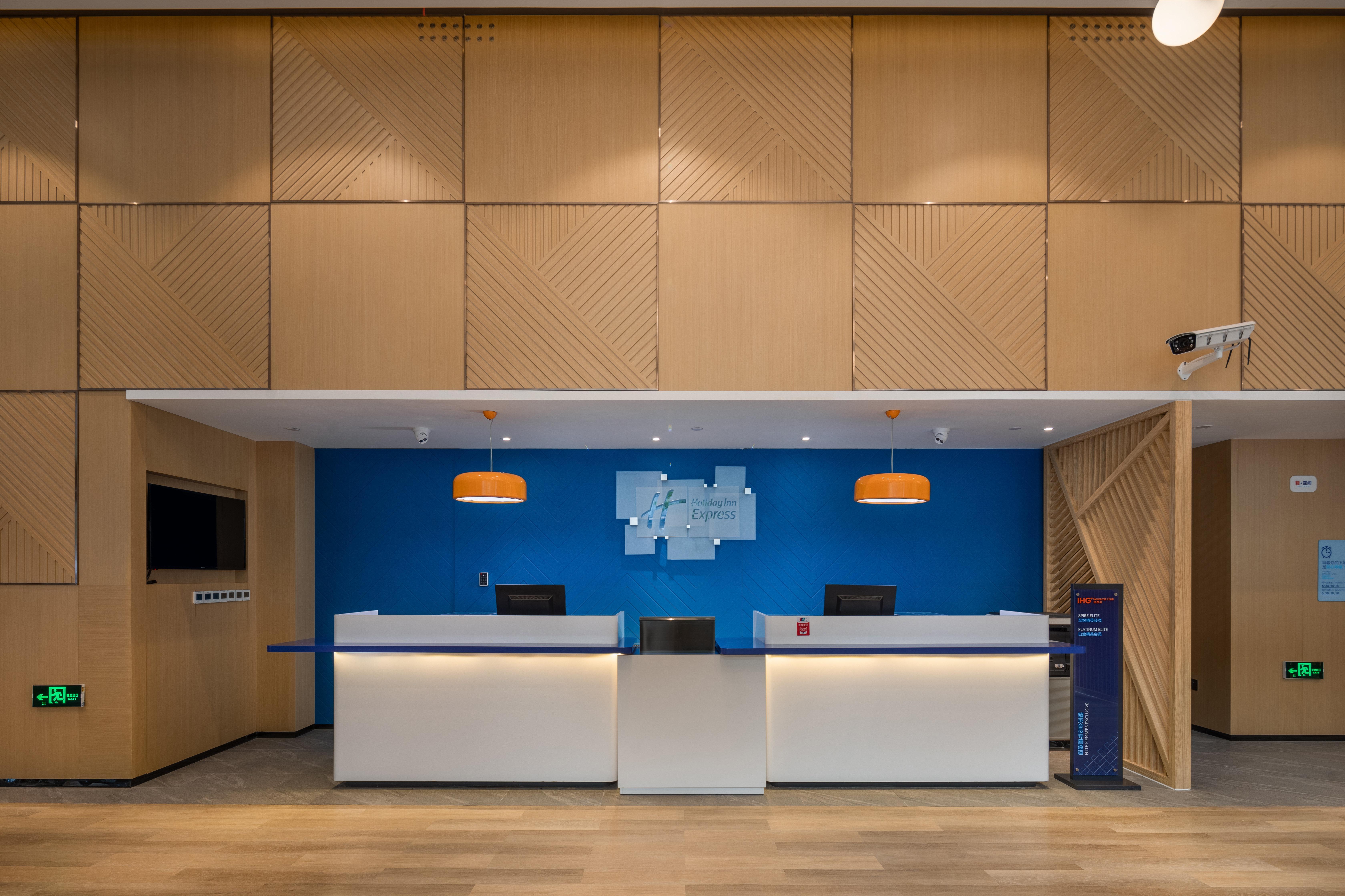 Holiday Inn Express Ningbo City Center By Ihg Exteriör bild