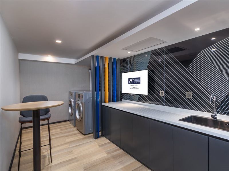 Holiday Inn Express Ningbo City Center By Ihg Exteriör bild